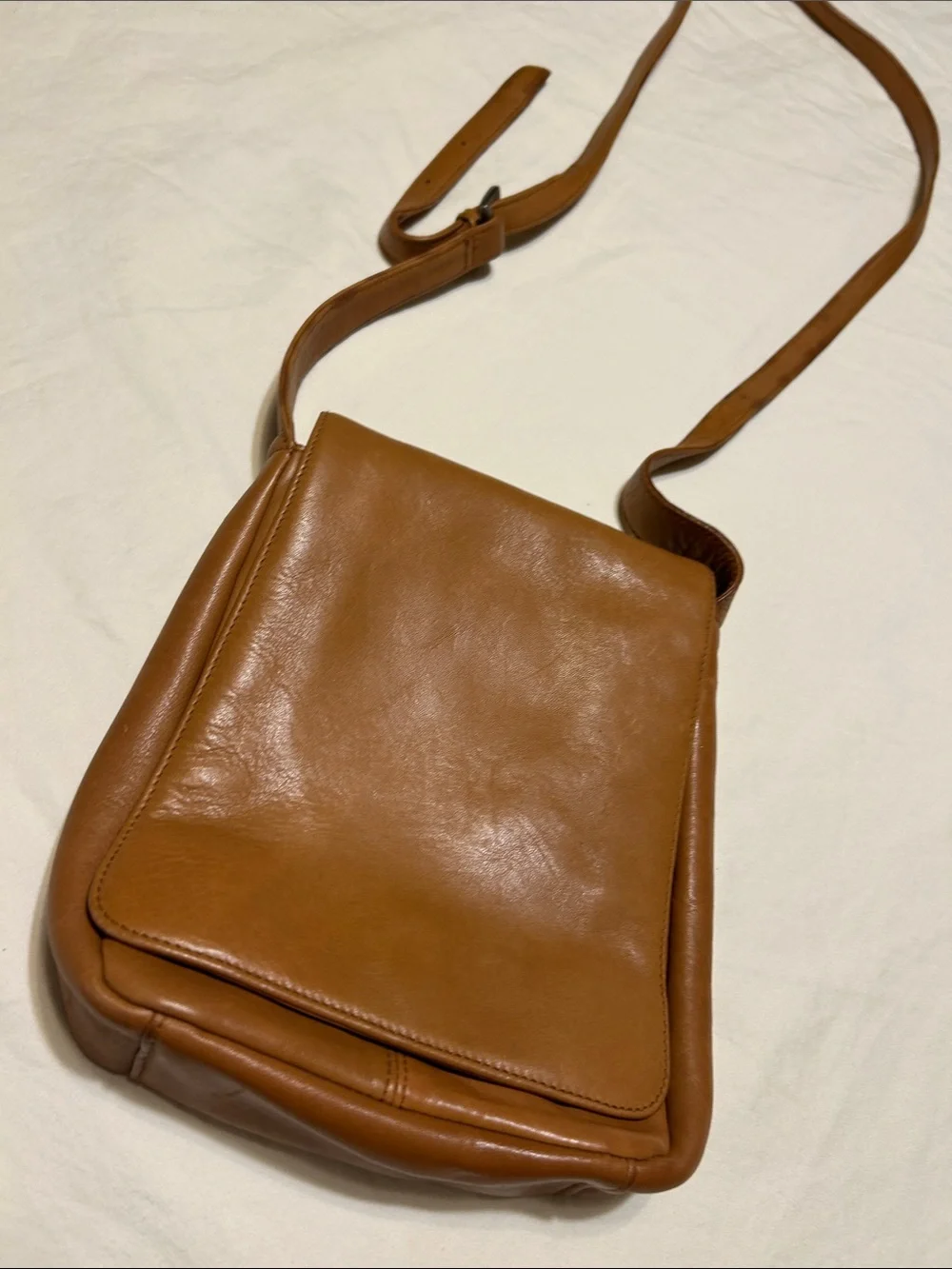HOBO Tan Leather Messenger Crossbody Bag vintage